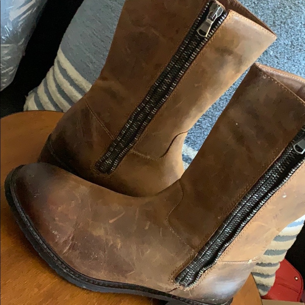 🆕 Buttery soft leather boot (mid calf)